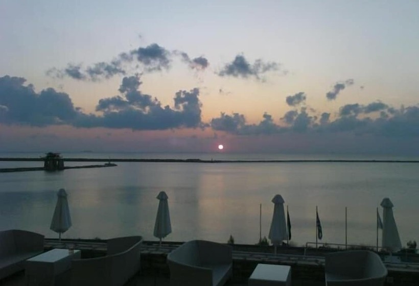 فندق Kymi Palace