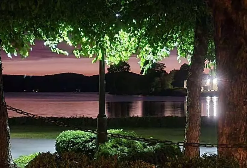 ホテル Lake Opechee Inn And Spa