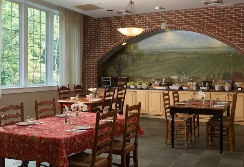 ホテル Lake Opechee Inn And Spa