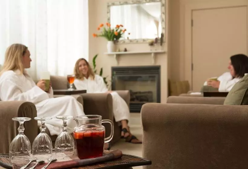 ホテル Lake Opechee Inn And Spa