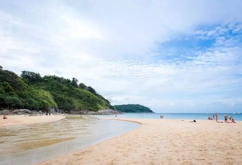 Отель Naiya Buree Boutique Resort