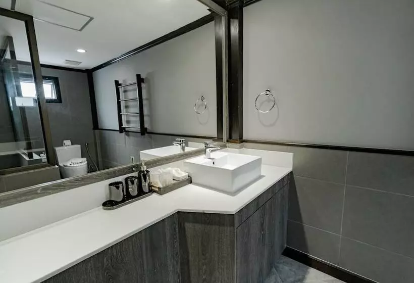 Отель Naiya Buree Boutique Resort