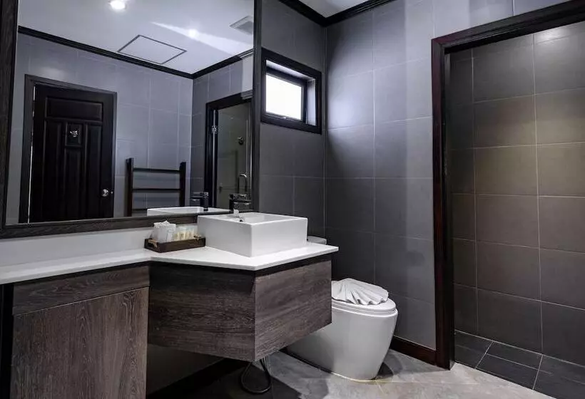 Отель Naiya Buree Boutique Resort