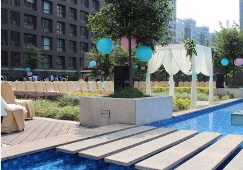 Отель Oakwood Residence Funder