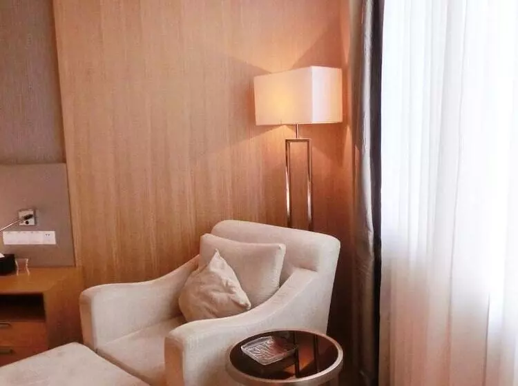 Pearl River International Hotel Canton Fair Provide Free Shuttle Bus