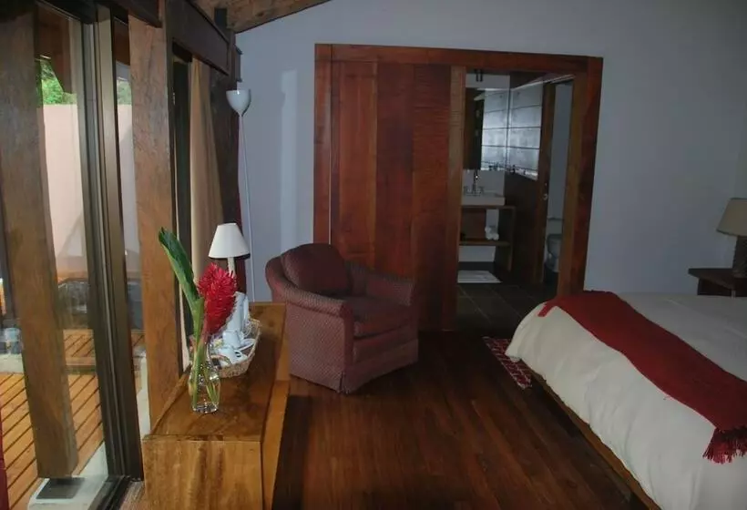 فندق Poas Volcano Lodge