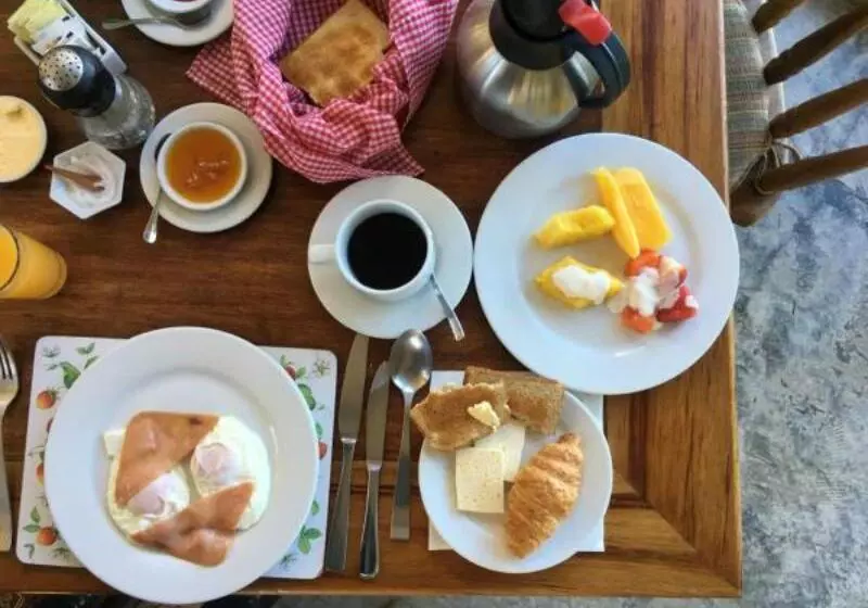 فندق Poas Volcano Lodge