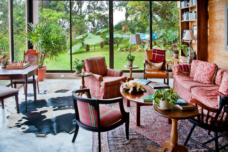 Отель Poas Volcano Lodge