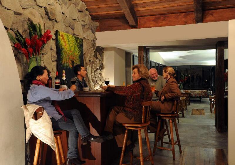 Отель Poas Volcano Lodge