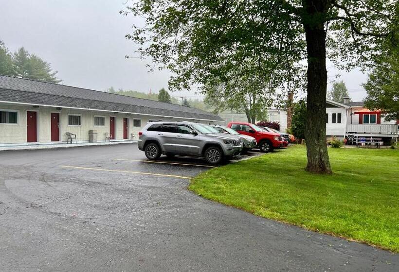 فندق Rodeway Inn & Suites Brunswick Near Hwy 1