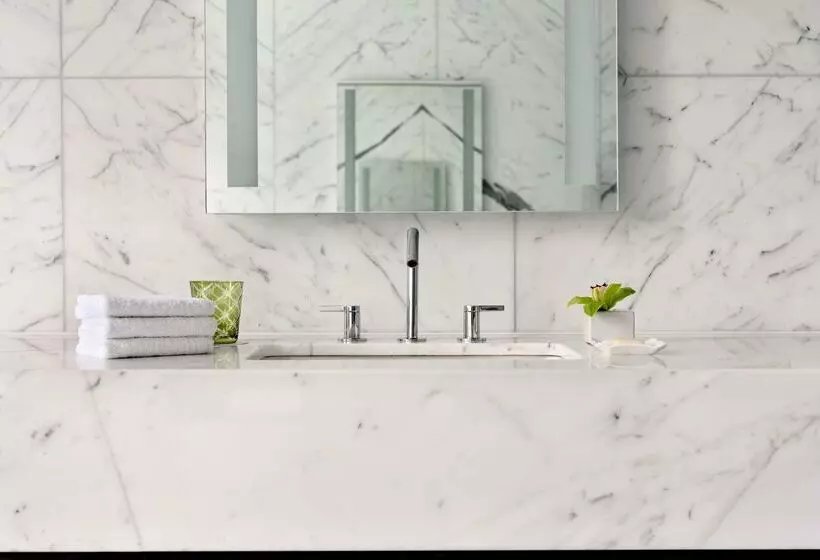 فندق Shangrila Toronto