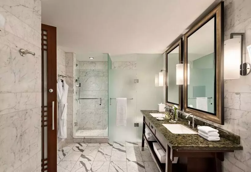 فندق Shangrila Toronto