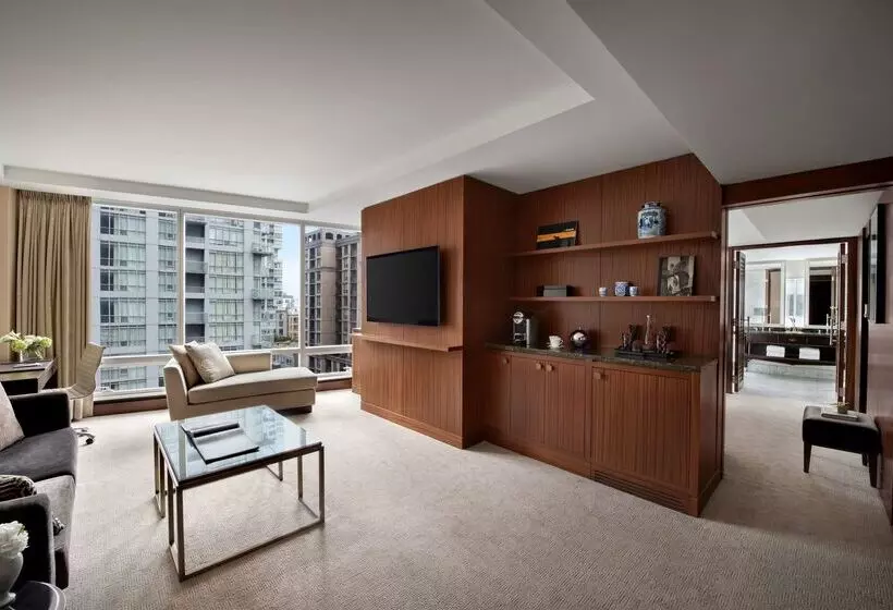 فندق Shangrila Toronto