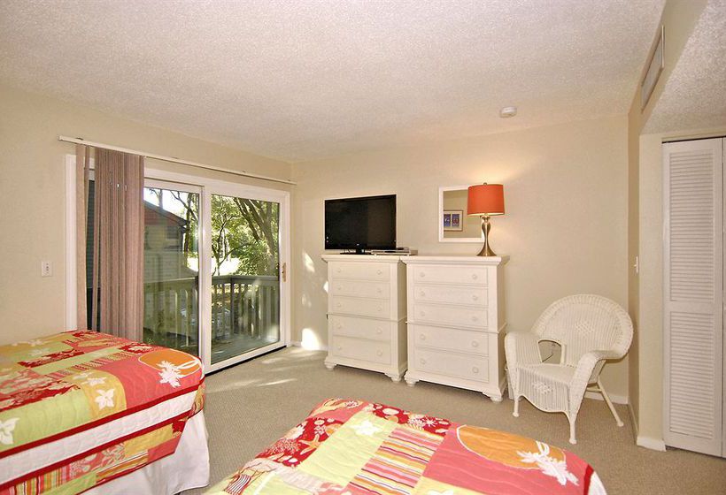 Отель Shipyard Hilton Head Beach & Golf Villas