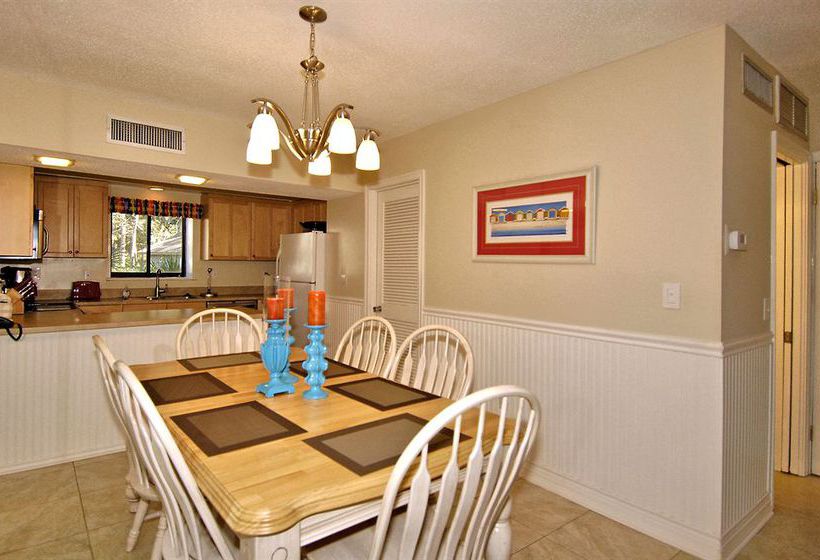 Отель Shipyard Hilton Head Beach & Golf Villas