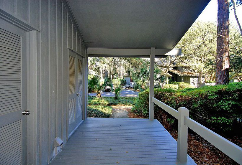 Отель Shipyard Hilton Head Beach & Golf Villas