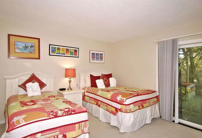 Отель Shipyard Hilton Head Beach & Golf Villas