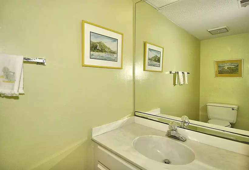 Отель Shipyard Hilton Head Beach & Golf Villas