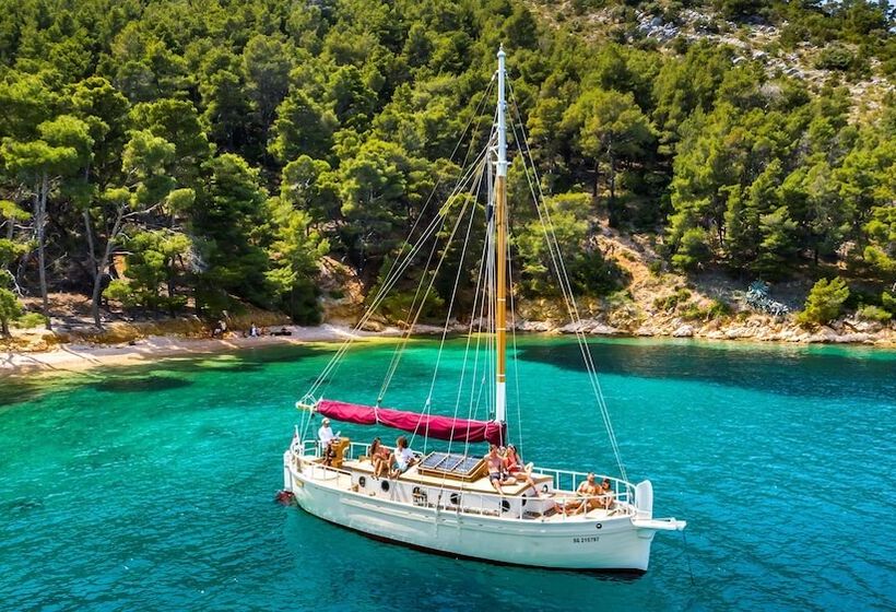 Places Hvar Hotel By Valamar