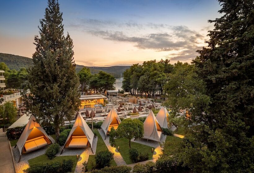 Places Hvar Hotel By Valamar