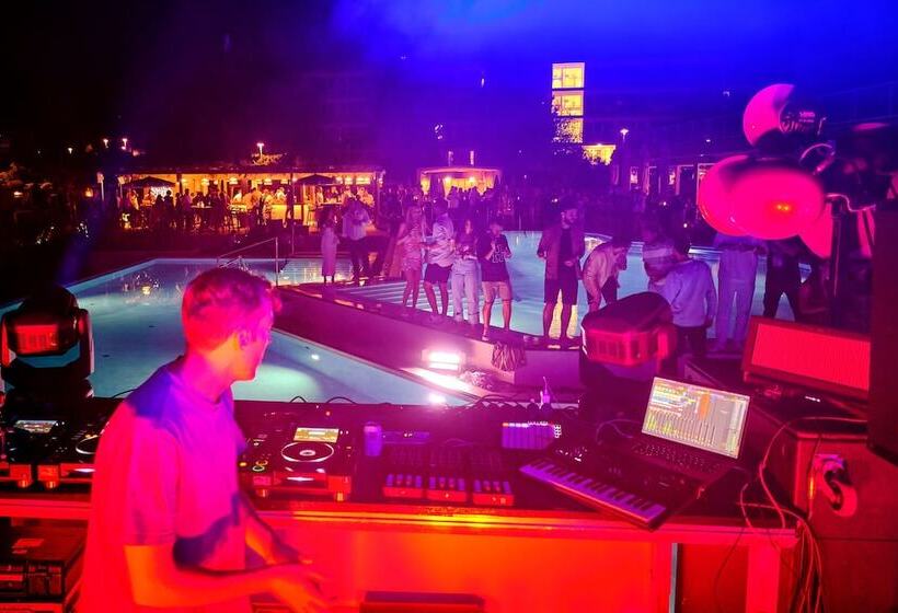 Places Hvar Hotel By Valamar