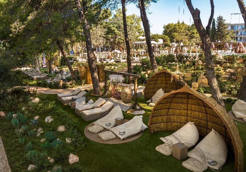 Places Hvar Hotel By Valamar