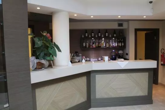 モーテル Elysium Hotel Raya