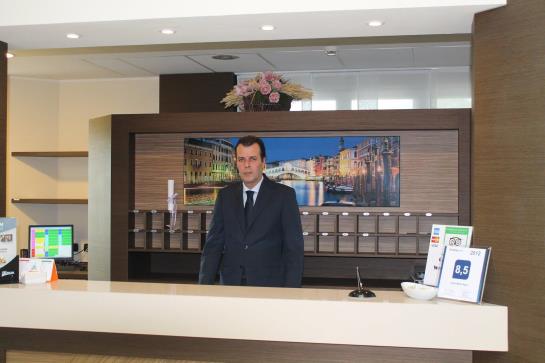 فندق على الطريق Elysium Hotel Raya