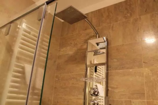 モーテル Elysium Hotel Raya