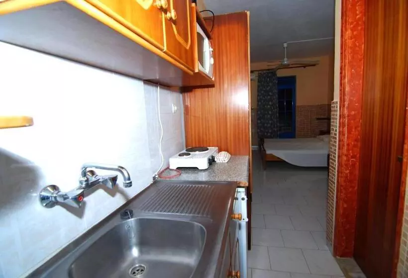 استراحتگاه Chrysoula Hotel & Apartments