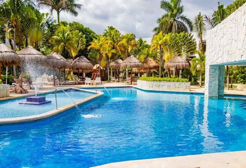 استراحتگاه Grand Oasis Tulum Riviera