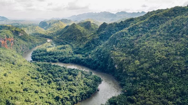 리조트 The Float House River Kwai