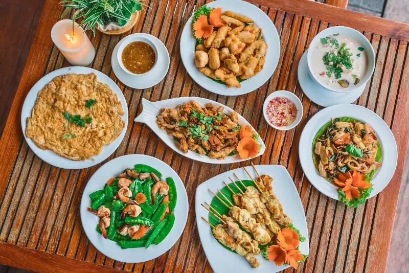 리조트 The Float House River Kwai