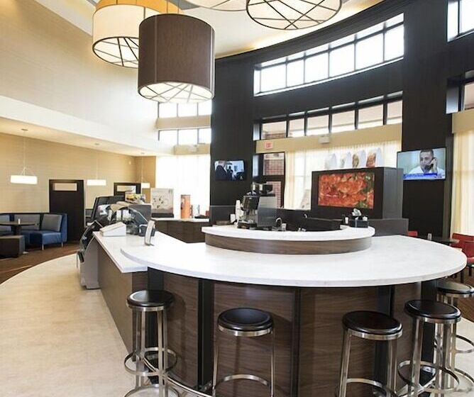 Courtyard By Marriott Cincinnati Midtown/rookwood