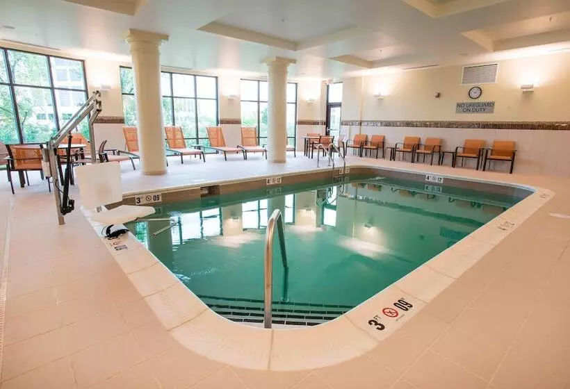 Courtyard By Marriott Cincinnati Midtown/rookwood