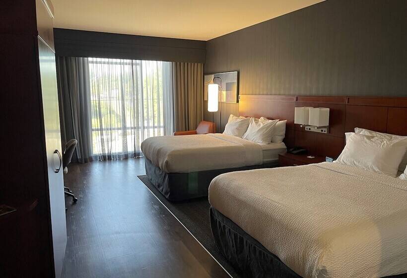 Courtyard By Marriott Cincinnati Midtown/rookwood