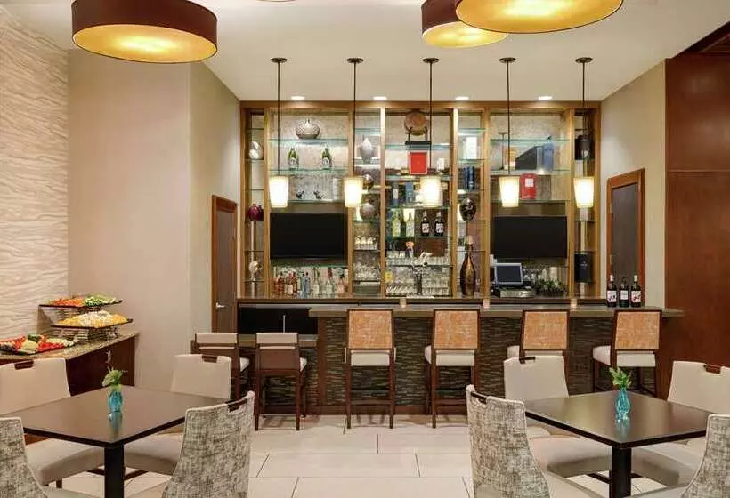 Embassy Suites Chattanooga / Hamilton Place