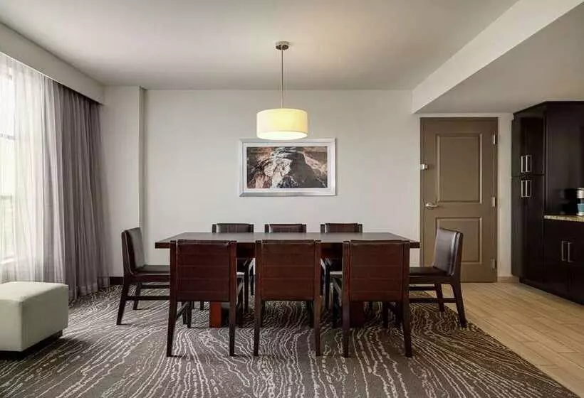Embassy Suites Chattanooga / Hamilton Place