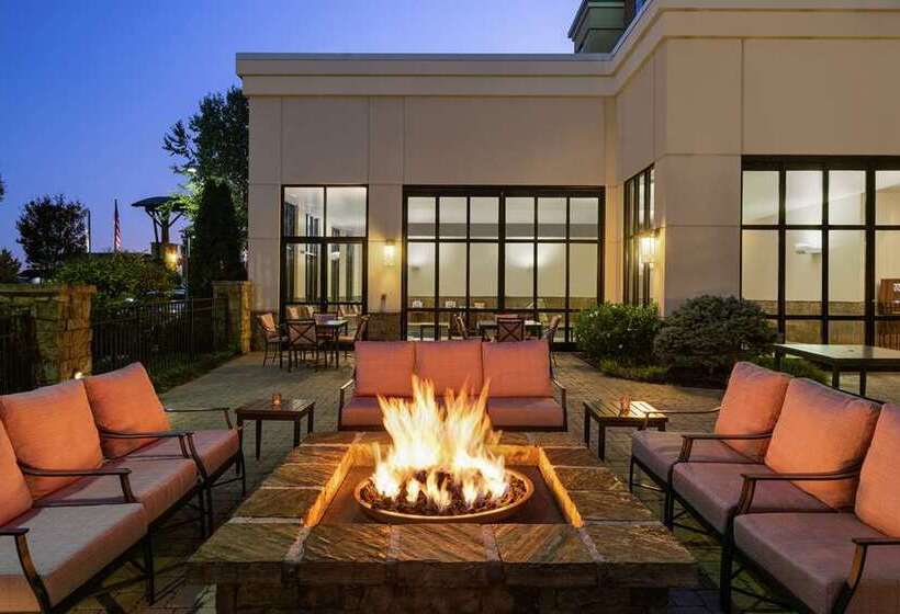 Embassy Suites Chattanooga / Hamilton Place