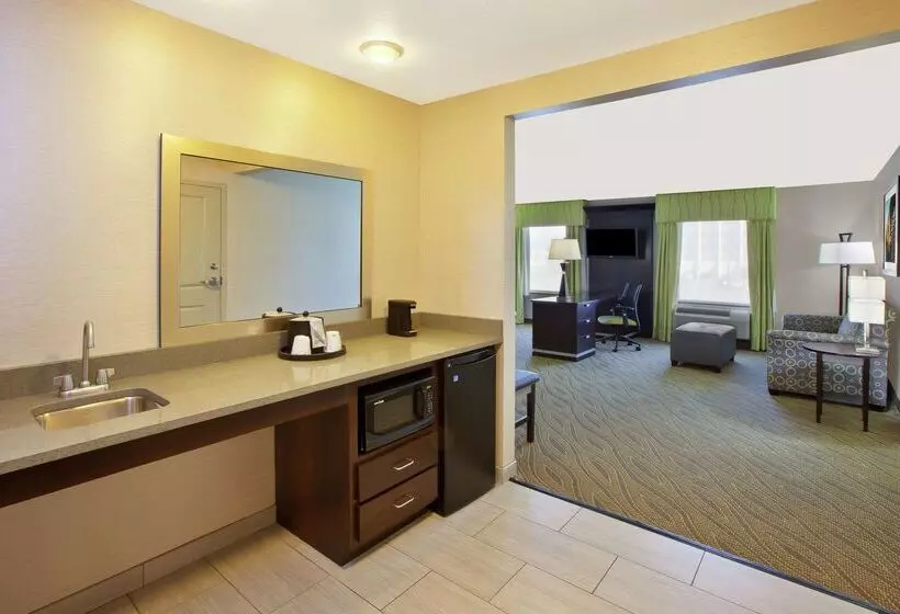 Hampton Inn & Suites Elyria