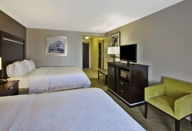 Hampton Inn & Suites Elyria