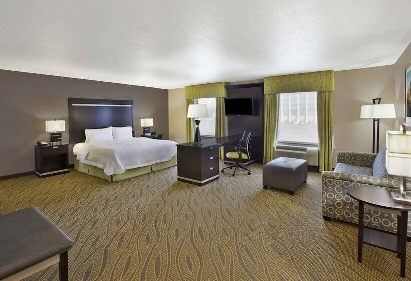 Hampton Inn & Suites Elyria