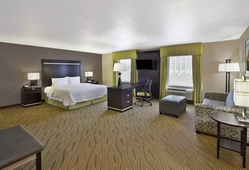 Hampton Inn & Suites Elyria