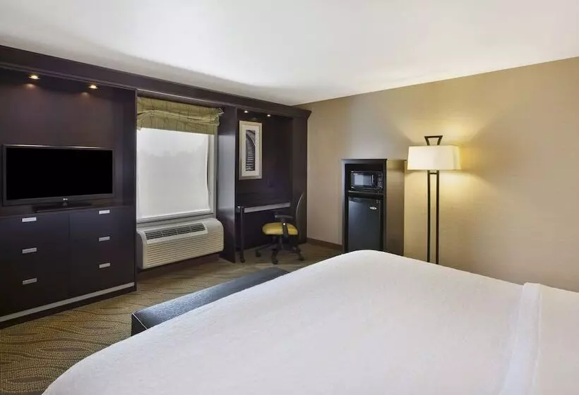 Hampton Inn & Suites Elyria