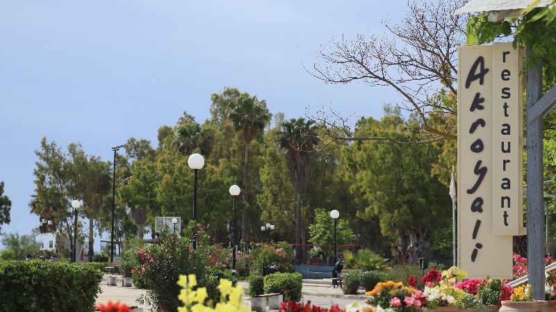 Akroyali Hotel & Villas