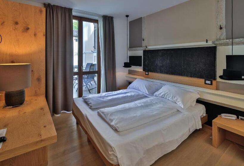 فندق Albergo Caffe Centrale