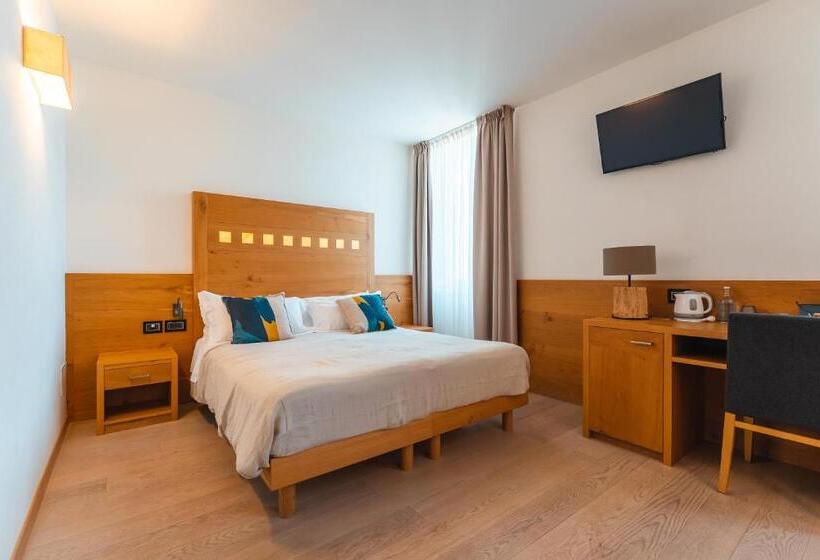 فندق Albergo Caffe Centrale