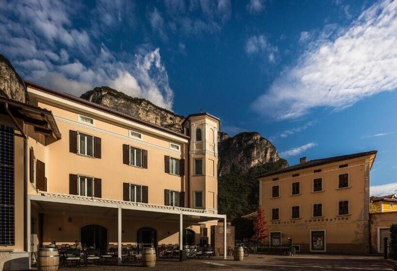 فندق Albergo Caffe Centrale