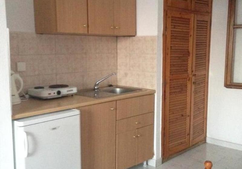 ホテル Apollonia Bay