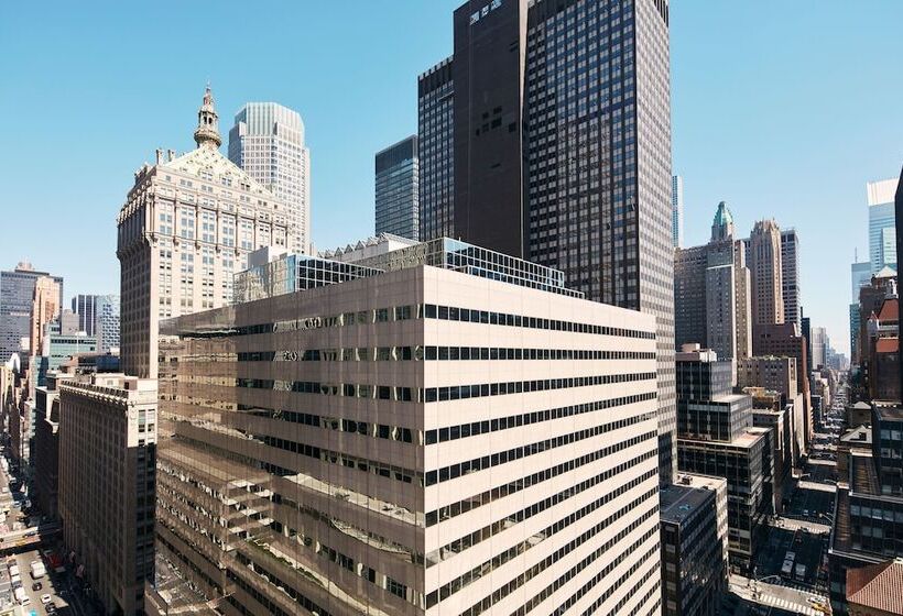 Club Quarters Hotel Grand Central, New York